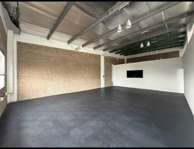 375M² WAREHOUSE TO LET IN HALFWAY HOUSE